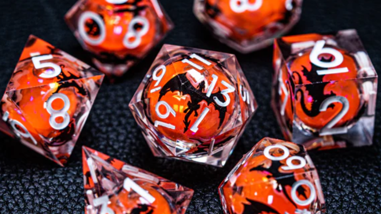 What Features Do Liquid Core Dice Mainly Have?