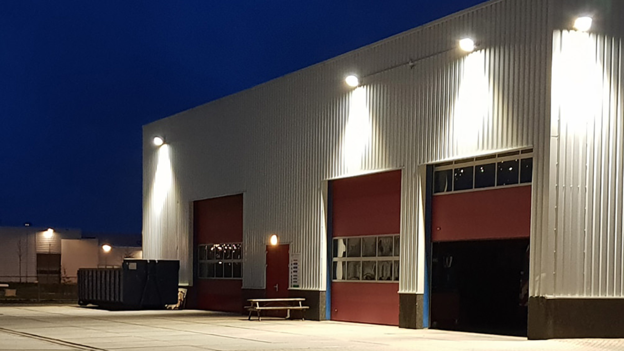 Can You Describe the Major Installation and Maintenance Requirements for LED Vapor Proof Lights?